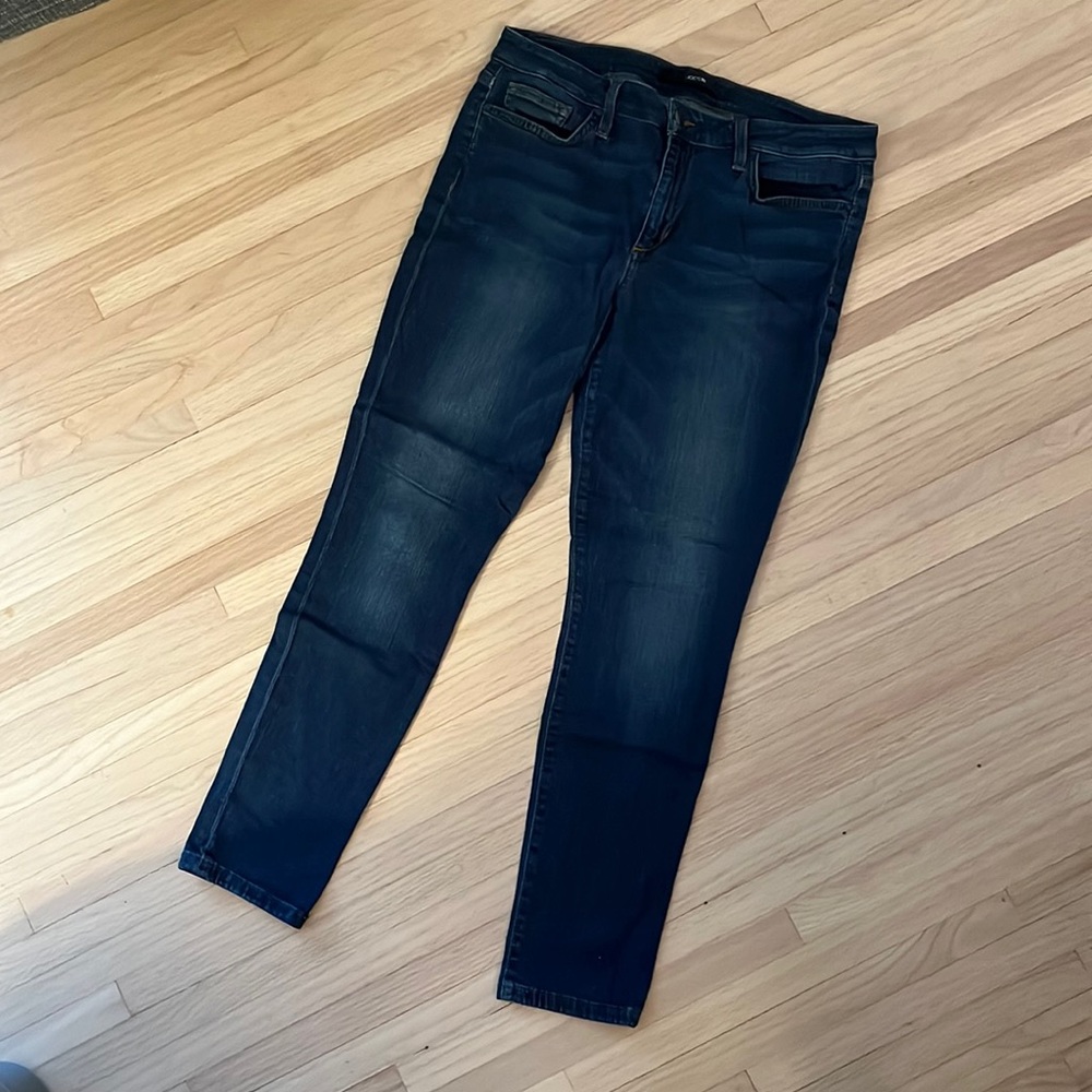 Joe’s skinny ankle Jean